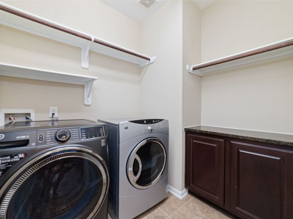 9 Cheswood Manor Drive, Spring TX 77382