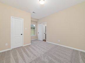 9 Cheswood Manor Drive, Spring TX 77382