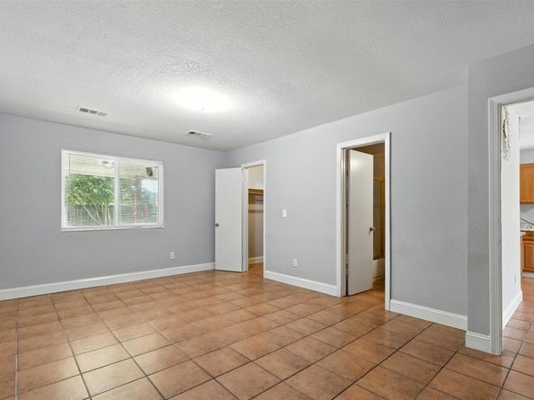 6335 Danshire Court, Houston TX 77049