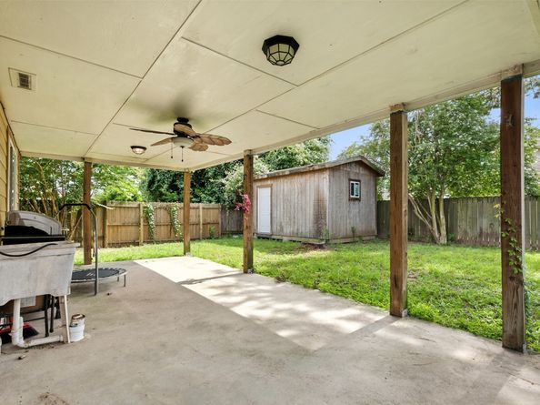 6335 Danshire Court, Houston TX 77049