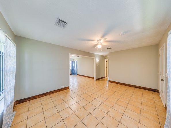 401 New Haven Drive, Houston TX 77076