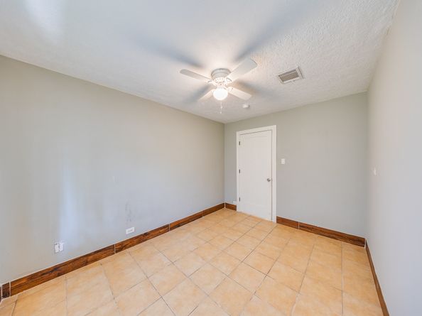 401 New Haven Drive, Houston TX 77076