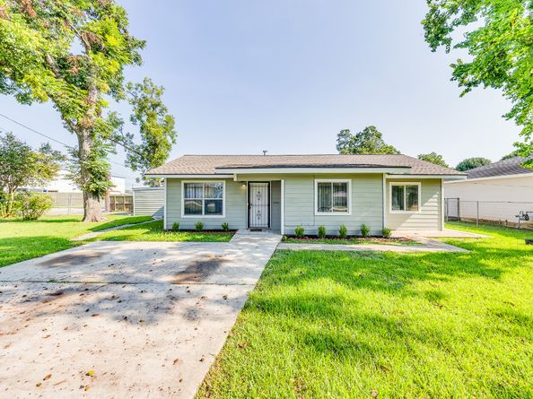 401 New Haven Drive, Houston TX 77076