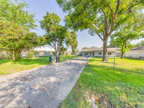 401 New Haven Drive, Houston TX 77076