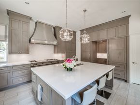 2131 Brentwood Drive, Houston TX 77019