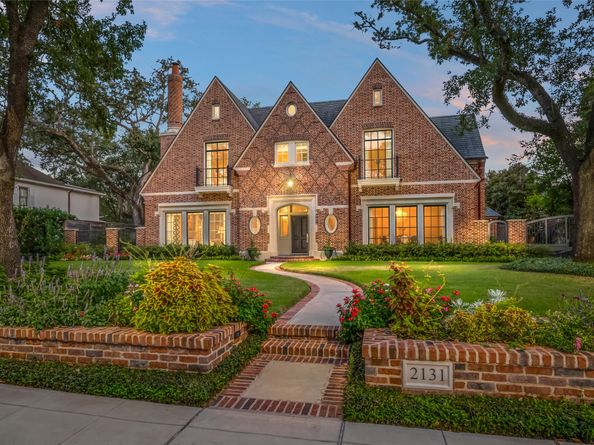 2131 Brentwood Drive, Houston TX 77019