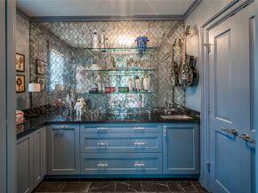 2131 Brentwood Drive, Houston TX 77019