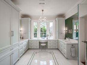 2131 Brentwood Drive, Houston TX 77019