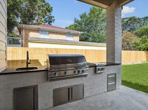 710 Sue Barnett Drive, Houston TX 77018
