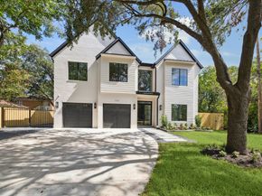 710 Sue Barnett Drive, Houston TX 77018