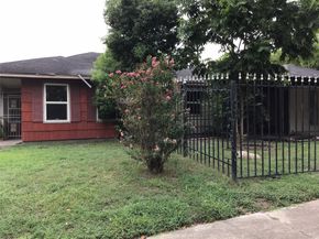 6702 Tierwester Street, Houston TX 77021