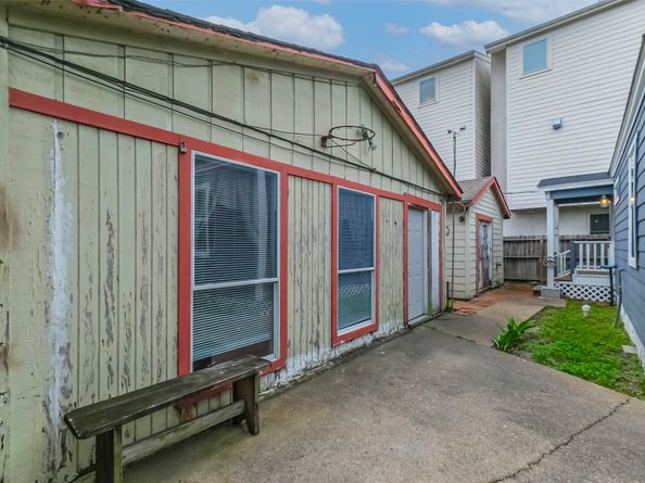 809 Vincent Street, Houston TX 77009