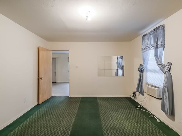 809 Vincent Street, Houston TX 77009