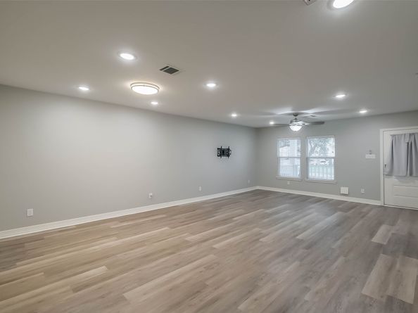 809 Vincent Street, Houston TX 77009