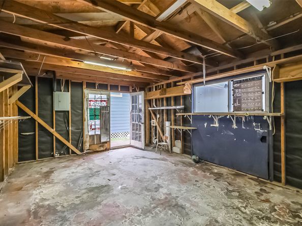 809 Vincent Street, Houston TX 77009