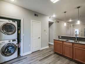 3501 Chenevert Street 7, Houston TX 77004