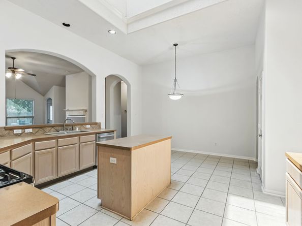 31235 Windcrest Park Lane, Spring TX 77386