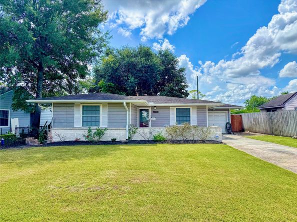 7702 McHenry Street, Houston TX 77087