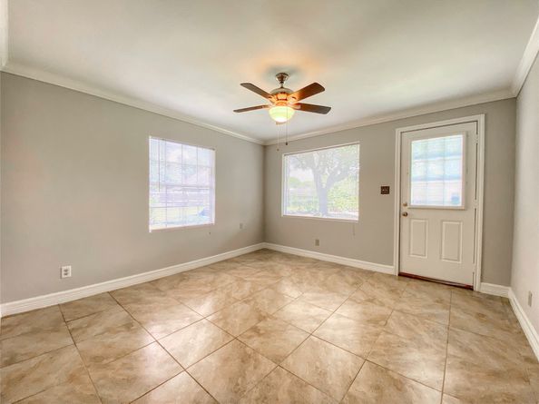 7702 McHenry Street, Houston TX 77087