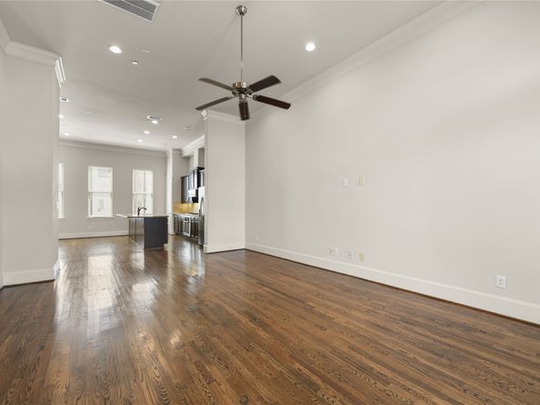 1027 Saint Charles Street, Houston TX 77003