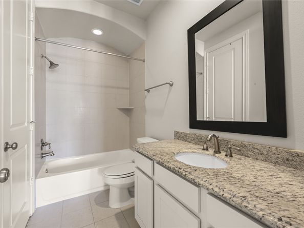 1027 Saint Charles Street, Houston TX 77003