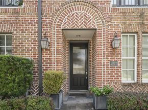 1027 Saint Charles Street, Houston TX 77003