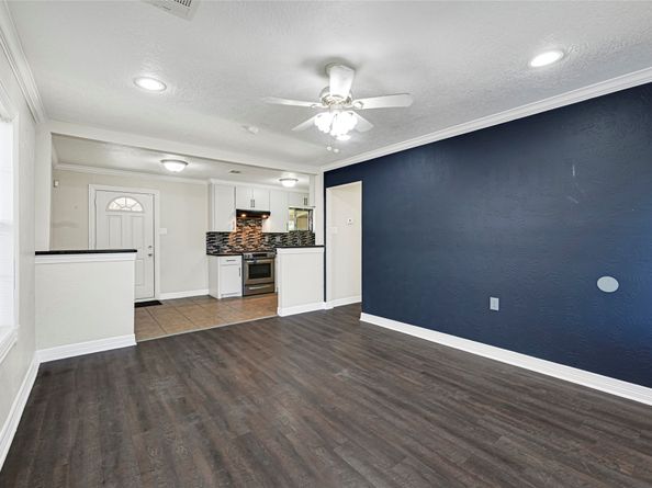 7337 Miley Street, Houston TX 77028