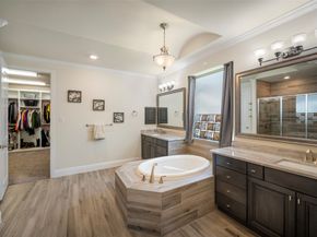 1406 Graystone Hills Drive, Conroe TX 77304