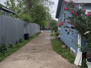 5526 Bunte Street, Houston TX 77026