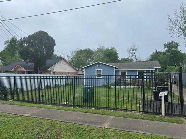 5526 Bunte Street, Houston TX 77026