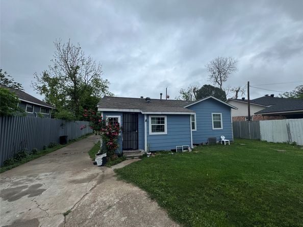5526 Bunte Street, Houston TX 77026