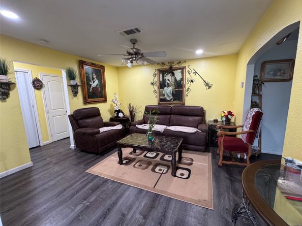 5526 Bunte Street, Houston TX 77026