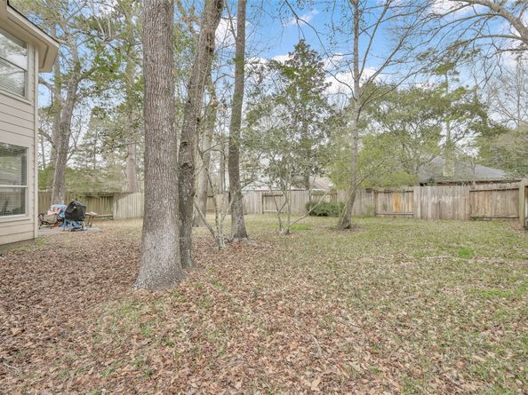 22 ALMOND BRANCH Place, The Woodlands TX 77382