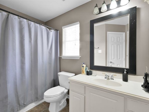 22 ALMOND BRANCH Place, The Woodlands TX 77382