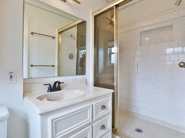 2427 Willowby Drive, Houston TX 77008