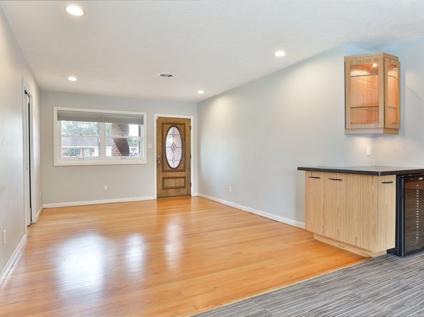 2427 Willowby Drive, Houston TX 77008