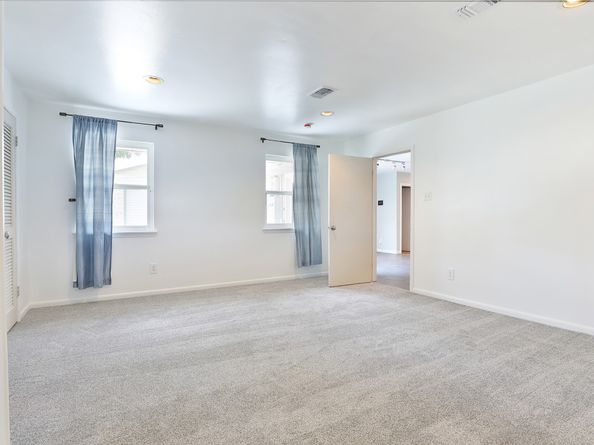 2427 Willowby Drive, Houston TX 77008