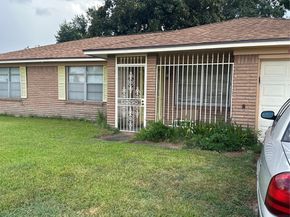 6837 Barney Road, Houston TX 77092