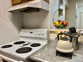 12660 Ashford Point Drive 811, Houston TX 77082