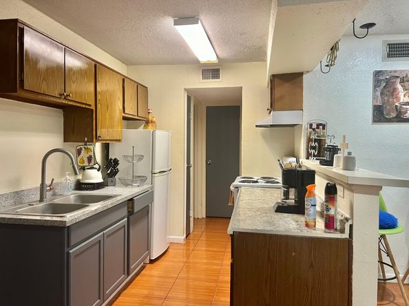 12660 Ashford Point Drive 811, Houston TX 77082