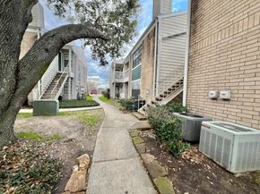 12660 Ashford Point Drive 811, Houston TX 77082