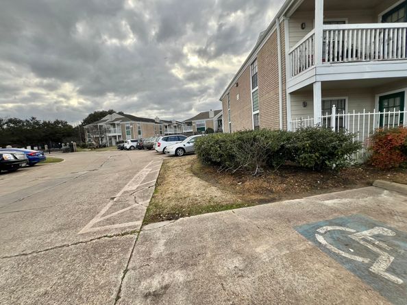 12660 Ashford Point Drive 811, Houston TX 77082