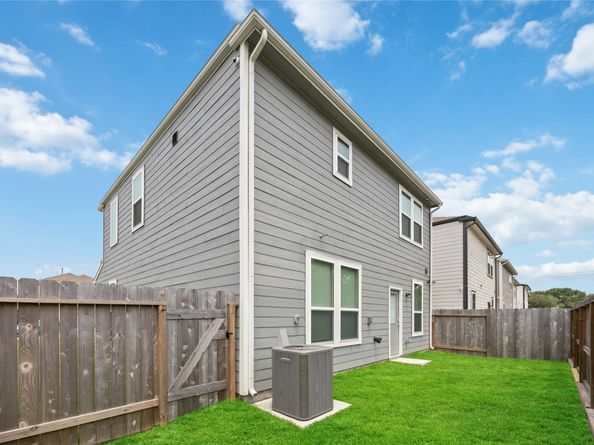 10127 Clearwick Street, Houston TX 77034