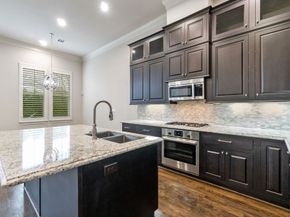 1811 Upland Lakes, Houston TX 77043