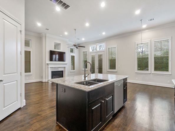 1811 Upland Lakes, Houston TX 77043