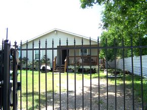2520 E Crosstimbers Street, Houston TX 77093