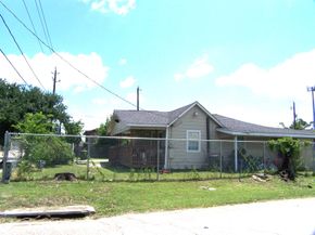 2520 E Crosstimbers Street, Houston TX 77093