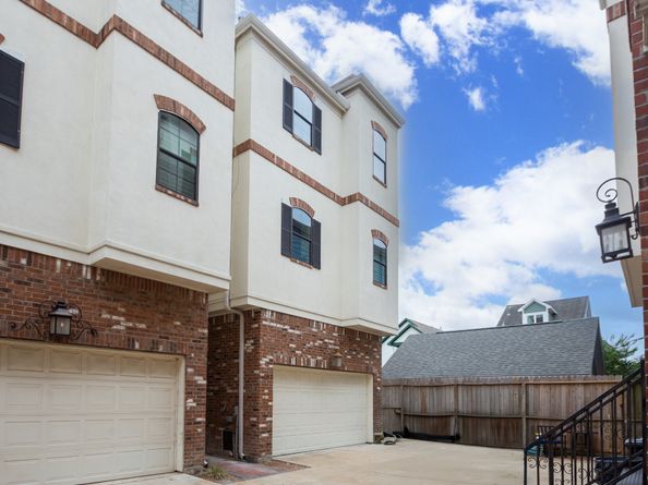 1404 W 26th Street C, Houston TX 77008