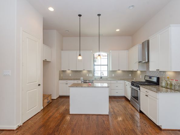 1404 W 26th Street C, Houston TX 77008