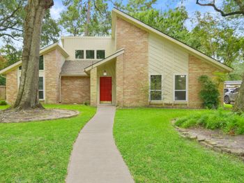 1910 Lakeville Drive